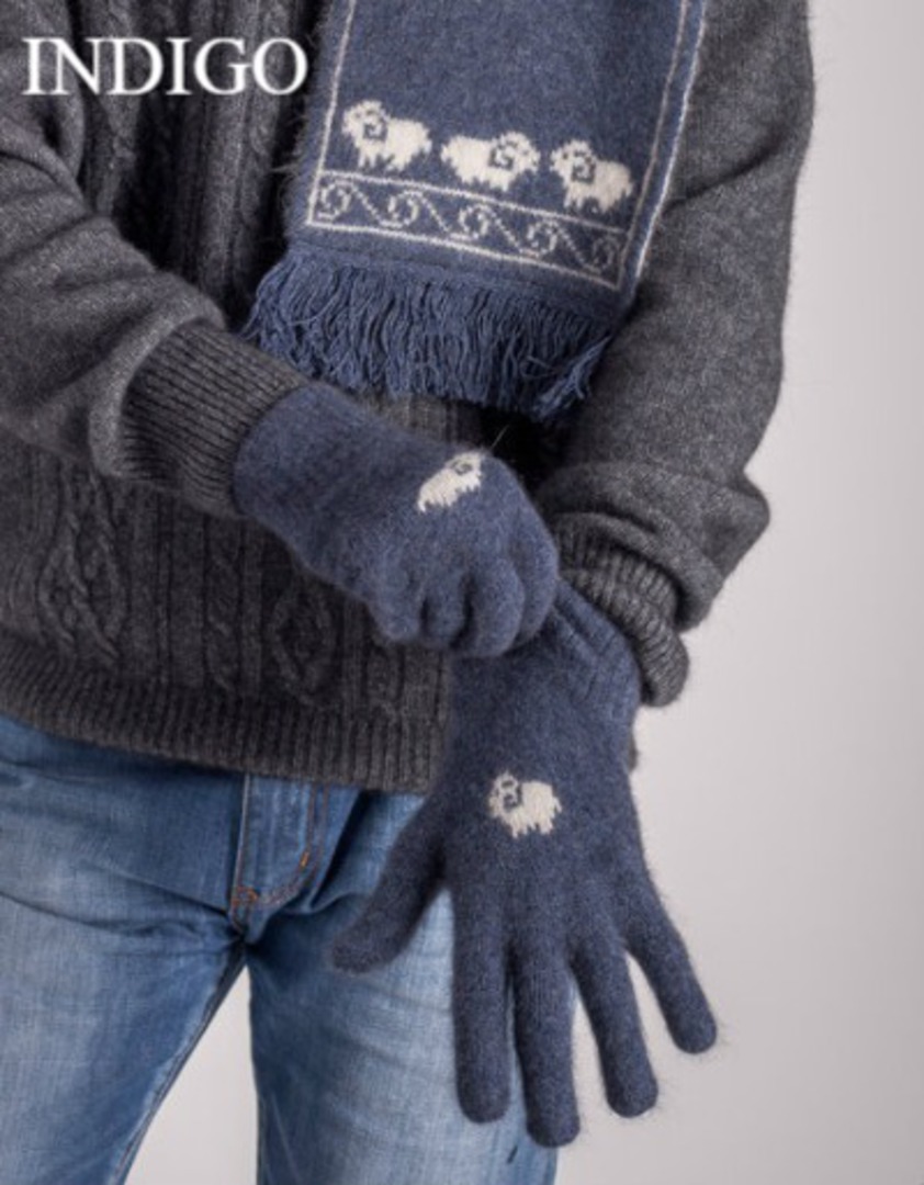 Merino Possum Koru Sheep Gloves image 2